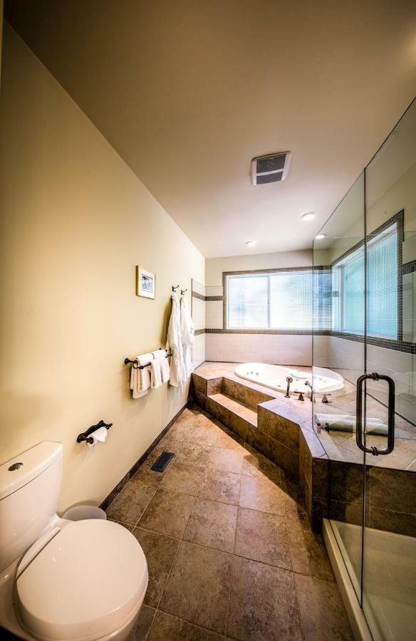 Gowlland Harbour Resort Heriot Bay Ngoại thất bức ảnh